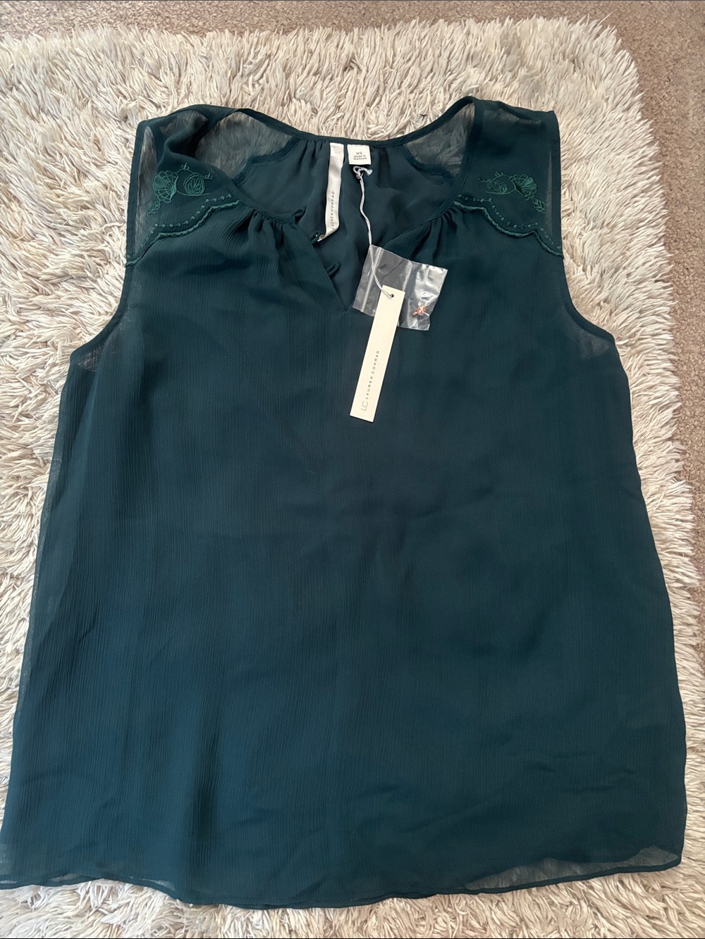 NWT size Xs LC Lauren Conrad Dark Teal Sleeveless Embroidered Neck Top - Picture 1 of 6
